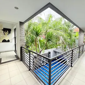 https://villa-penelopy.ubudhotelsnow.com